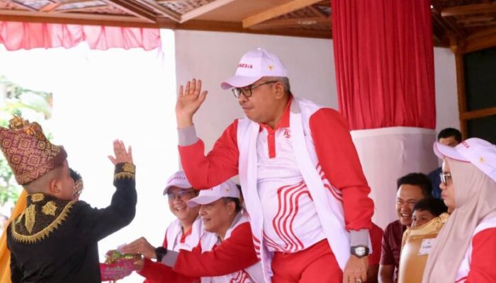 Pj Gubernur Saksikan Pawai Kemerdekaan Bersama Ribuan Masyarakat