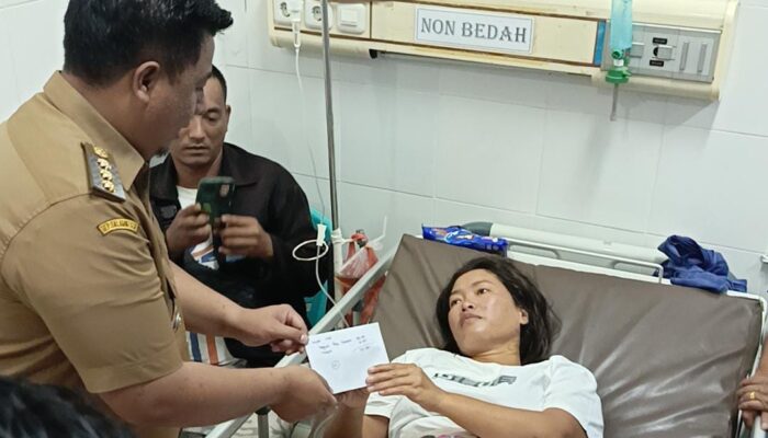 Vandiko Kunjungi RSUD Hadrianus Sinaga Pangururan