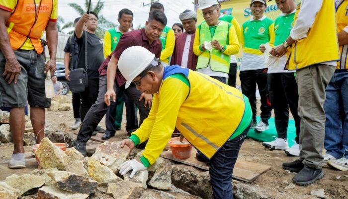 Bupati Simalungun Letakkan Batu Pertama Pembangunan Gedung FKUB