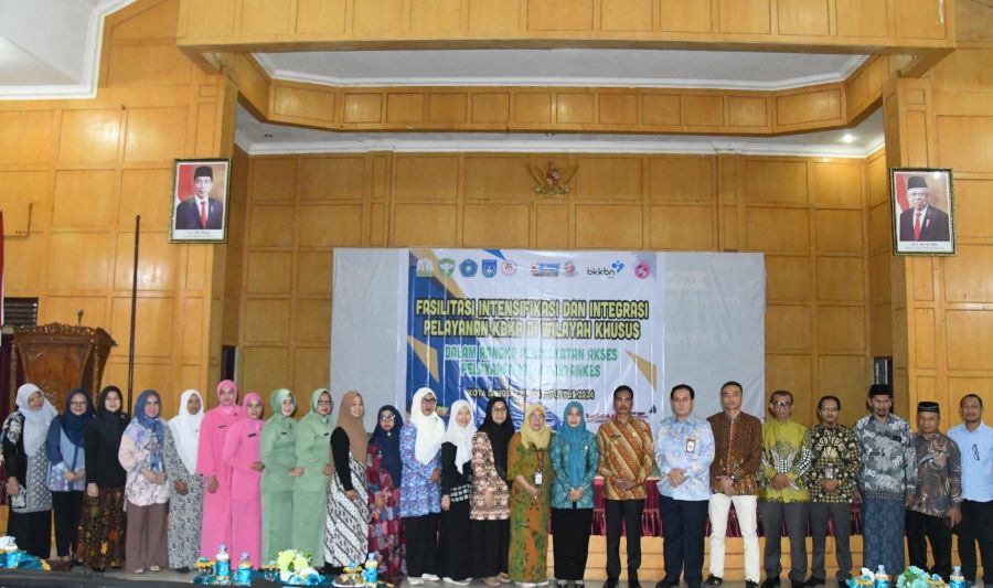 Pj. Wali Kota Langsa Syaridin, S.Pd., M.Pd saat menghadiri kegiatan Fasilitasi Intensifikasi dan Pelayanan KBKR di Wilayah Khusus di Aula Cakra Donya Langsa, Sabtu (24/8). Waspada/dede