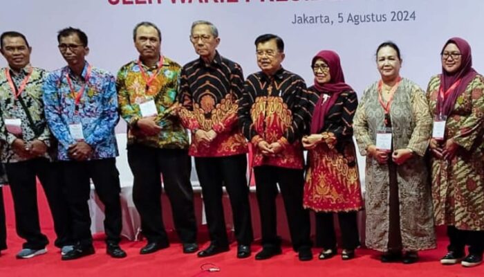 Donorkan Darah 100 Kali, Warga P.Siantar Dapat Penghargaan Dari Presden