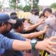 Kegiatan Pelatihan Sispam Kota Kontijensi untuk memastikan kesiapan Operasi Mantap Praja Toba 2024 digelar di Lapangan Apel Mapolres Simalungun, Pamatang Raya, Kec. Raya, Senin (26/8).(Waspada/ist).