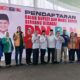 Pasangan Balon Bupati Sergai Darma dan Balon Wakil Bupati Sergai Adlin Tambunan (Dambaan) periode 2024-2029 jilid 2 bersama pimpinan Parpol pengusung sebelum mendaftar ke KPU Sergai, Rabu (28/8) di rumah Bupati Sergai di Desa Firdaus Kec.Sei Rampah. (Waspada/Edi Saputra)