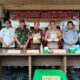 Kapolres Asahan AKBP Afdhal Junaidi, didampingi Dandim 0208 Letkol.Inf. Muhammad Bassarewan, Kajari Asahan Dedyng Wibiyanto Atabay, Kepala BNN Kab Asahan Adrea Retha Zulhelfi, dan Hakim PN Kisaran Antoni Trivolta, dan Kasat Narkoba AKP Doli Silaban, memperlihatkan barang bukti dua kilogram SS dengan empat tersangka di dua kasus yang dibekuk di waktu dan tempat yang berbeda. Waspada/Sapriadi