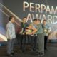 Direktur Perumda Tirta Keumuneng Langsa, diwakili Irham Ramadhan S.Tr.Kom, saat menerima juara III ajang Best Digital Innovation, di Junior Ballroom, Jalan Expo Kemayoran Jakarta, Rabu (28/8).Waspada/Ist.