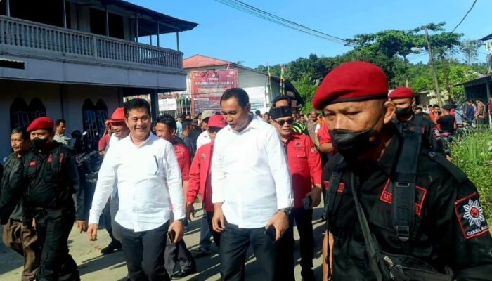 Pasangan Sokhiatulo Laia – Yusuf Nache Deklarasi Dan Daftar di KPU Nisel