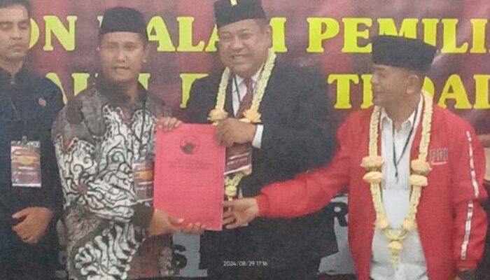 Diusung PDIP, Eddy Keleng Ate Berutu – Depriwanto Sitohang Daftar Ke KPU Dairi