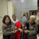Eks Kadisdik Binjai saat digiring penyidik Kejari ke mobil tahanan untuk dibawa ke LP Kelas IIA Binjai. (Waspada/ist)