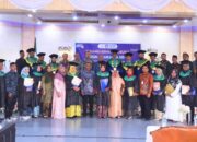 Rektor IPTS Wisuda 203 Mahasiswa