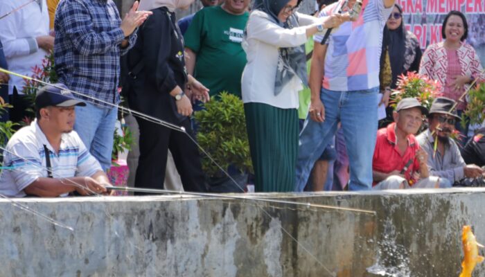Wali Kota P.Siantar Bahagia Dapat Ikan Mas Lomba Pancing