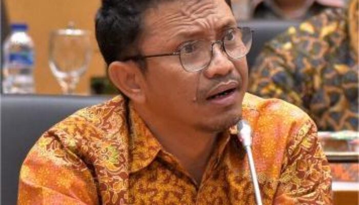 Badai PHK Melanda, Anggota Komisi IX DPR Desak Pemerintah Beri Solusi