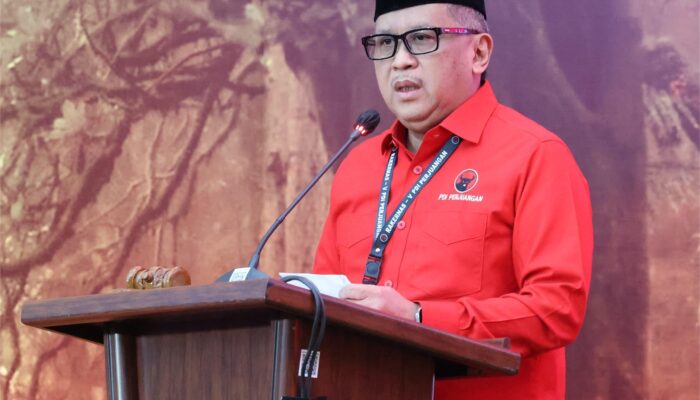 Singgung ‘Raja Jawa’, Sekjen PDIP Ingatkan Indonesia Menganut Sistem Presidensial