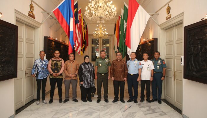 Plt Gubernur Lemhanas Terima Silaturahmi Yayasan UISU