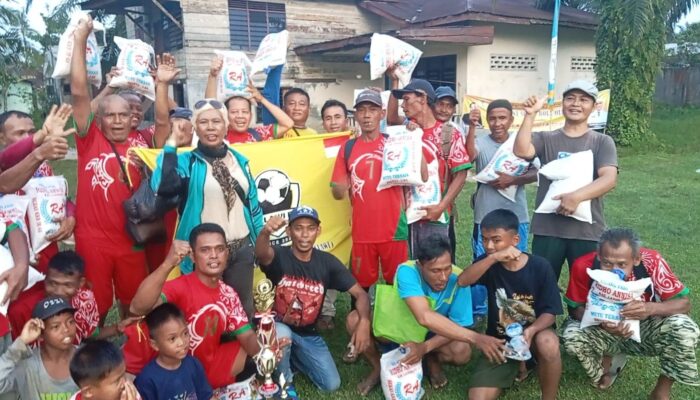 Pelawi FC Bangga Juara III Old Crack