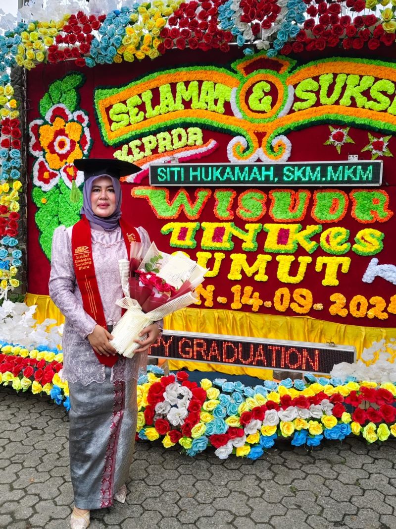 Siti Hukamah Kapus Biak Muli Agara Raih Magister Kesehatan Masyarakat Siti Hukamah Kapus Biak Muli Agara Raih Magister Kesehatan Masyarakat