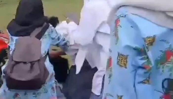 Miris, Video Perkelahian Dua Siswi SMA Di Simeulue Viral