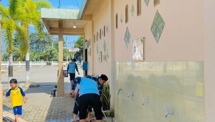 Sambut Atlet PON XXI Di Atim BKPRMI Bersih-bersih Masjid