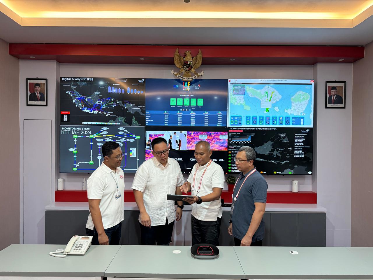 PT Telkom Indonesia (Persero) Tbk (Telkom) telah menyelenggarakan Kick Off Posko Pengamanan Rangkaian Event HLF-MSP dan IAF 2024 di dua tempat, yaitu TelkomGroup Integrated Operation Center (TIOC) di Gedung Merah Putih (GMP), Jakarta dan STO Nusa Dua, Bali pada Sabtu (31/8). Waspada/ist