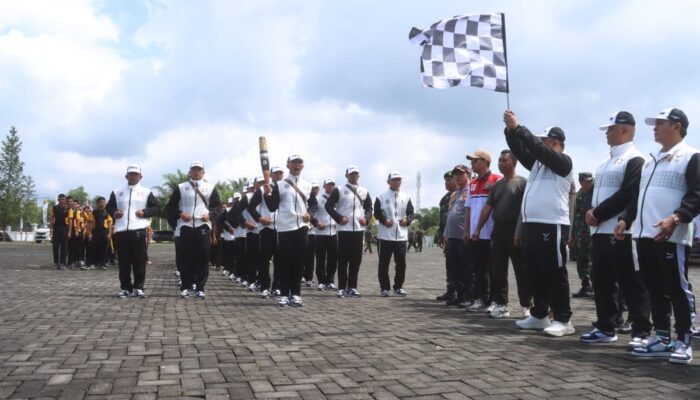 Kapolres Simalungun Lepas Pasukan Kirab Pembawa Api PON Menuju Pematangsiantar