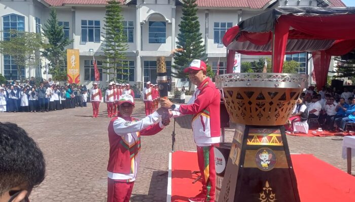 Kirab Api PON Tiba Di Kantor Bupati Bener Meriah