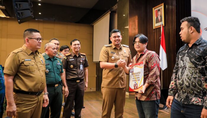 Gelontorkan Beasiswa Untuk SD Hingga Mahasiswa, Bobby Nasution Sosok Wali Kota Peduli Pendidikan