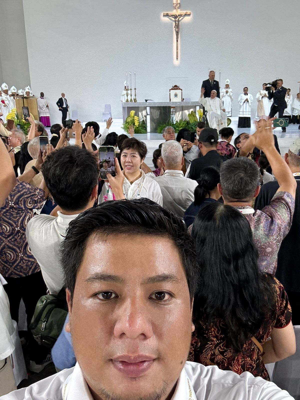 Bupati Dan Ratusan Umat Katolik Samosir Ikuti Misa Bersama Paus Fransiskus