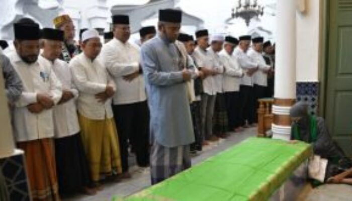 Pj Gubernur Safrizal ZA: Aceh Kehilangan Ulama Besar Ketika Sedang Dibutuhkan