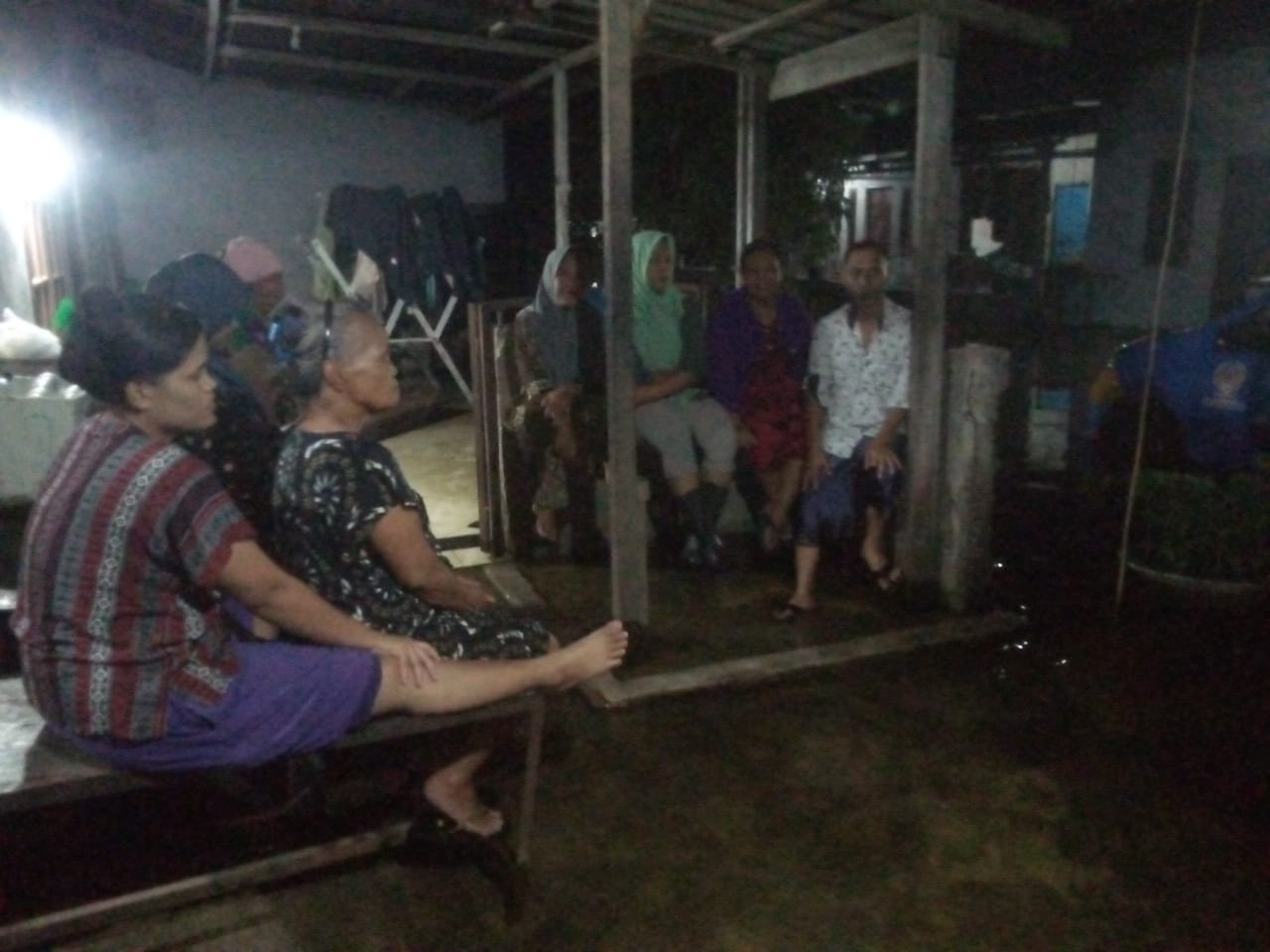 Sahabat Bang Aci Bantu Korban Banjir Hamparan Perak