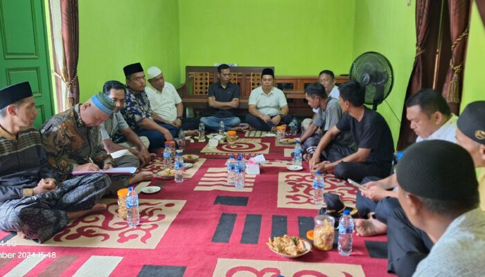 Putra Mahkota Silaturrahim Dengan Warga Kecamatan Sosa Timur