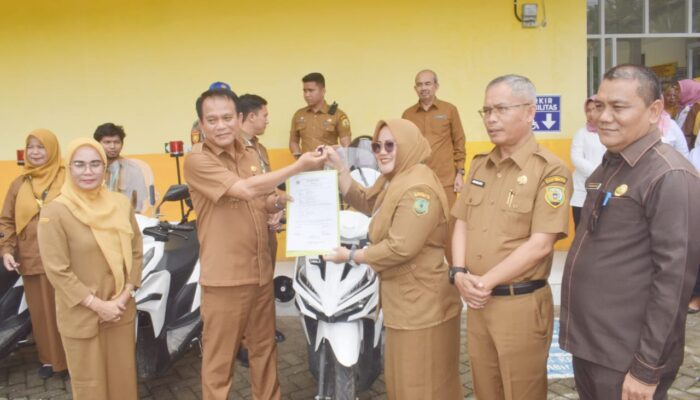 Pj. Bupati Palas Serahkan 20 Unit Kendaraan Pusling