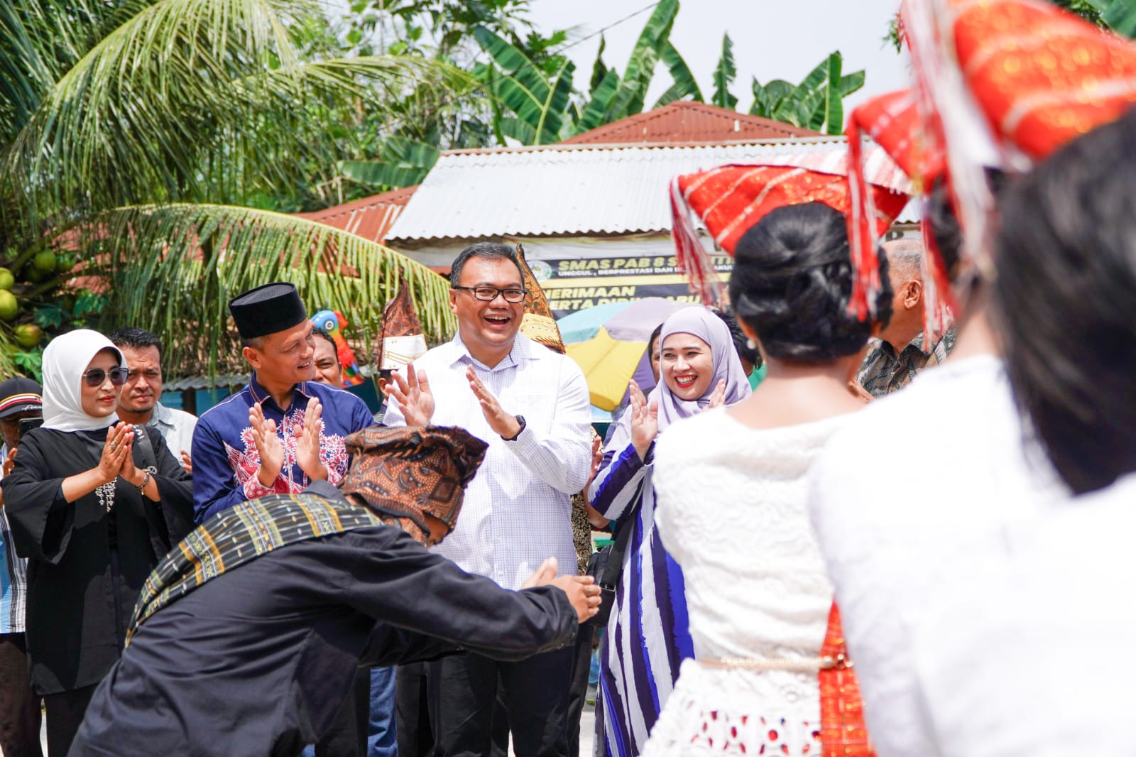 Asri Ludin Tambunan Didukung Masyarakat Simalungun