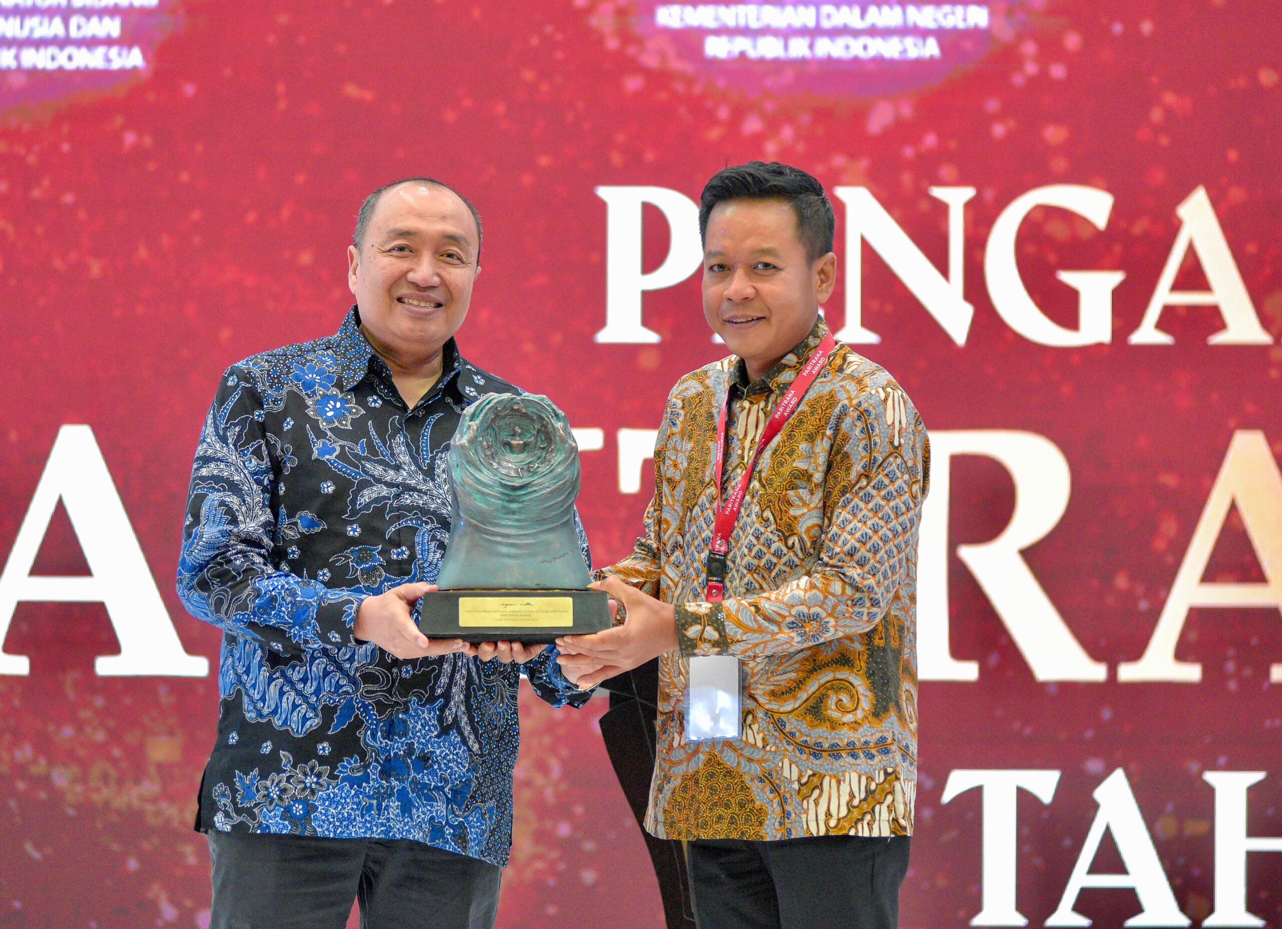 Rektor USU Raih Penghargaan Paritrana Awards 2024 Dari Wapres