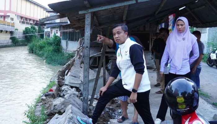 Pj Wali Kota Tebingtinggi Tinjau Tembok Penahan Yang Roboh Akibat Abrasi
