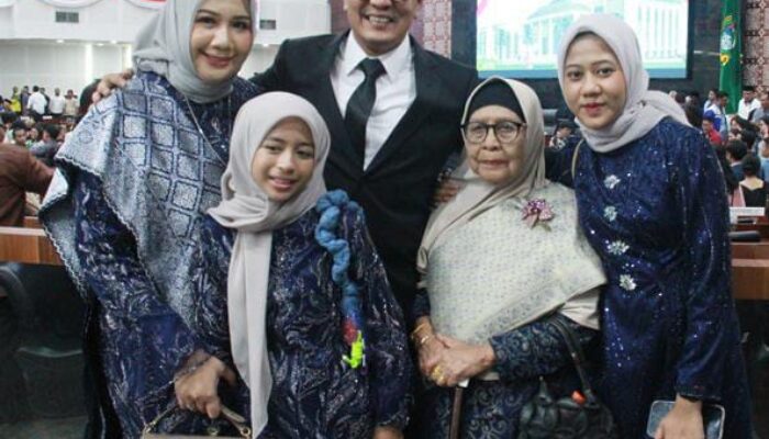 Defri Noval Pasaribu Dilantik Sebagai Anggota DPRD Sumut