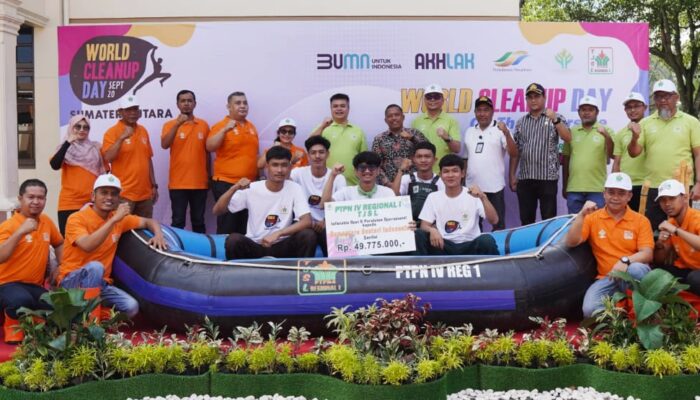 PTPN IV Regional 1 Kolaborasi Dengan Bumantara Team Bersihkan Sungai Babura