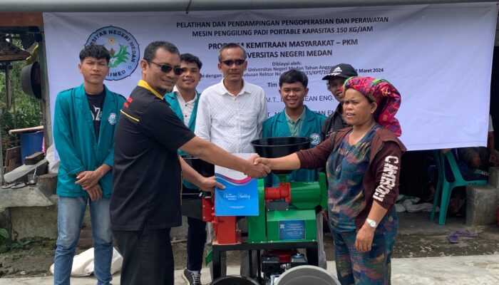 Tim PKM Dosen Unimed Perkenalkan Penggilingan Padi Portable Multi Proses Bagi Petani Padi Desa Pagagan Julu VII