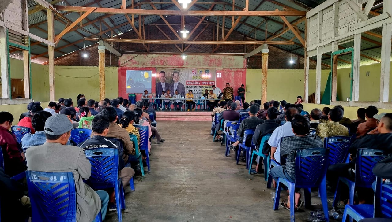 Cabup Humbahas Birma Sinaga Hadir Di Tengah - Tengah Masyarakat Onan Ganjang