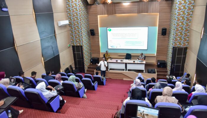 Musriadi Berikan Kuliah Umum Mahasiswa USK