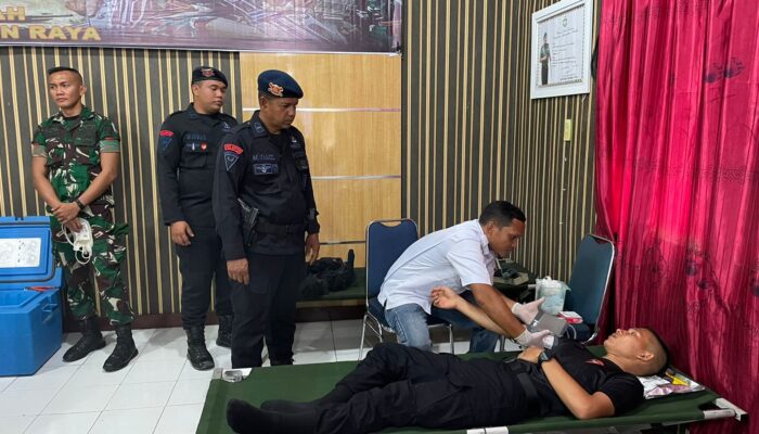 Personel Brimob Dan Bhayangkari Donor Darah