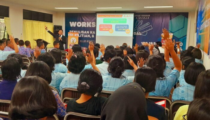 Ganesha Operation Berikan Strategi Sukses Lolos PTN Kepada Siswa SMA Unggul Del