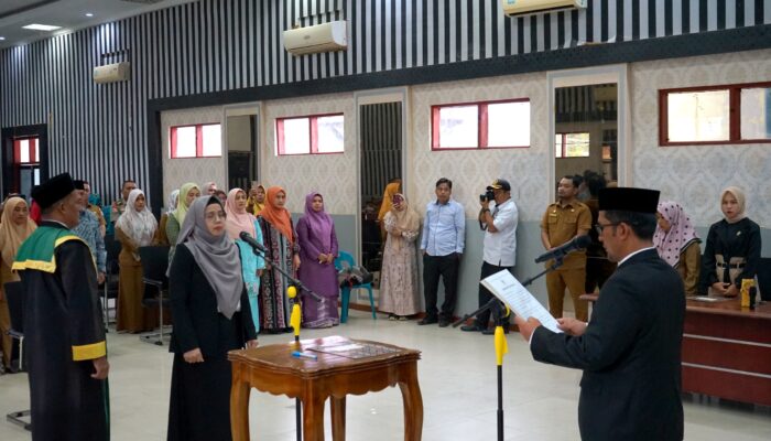 Pj Bupati Agara Lantik Rosita Astuti Jadi Kadis Kesehatan