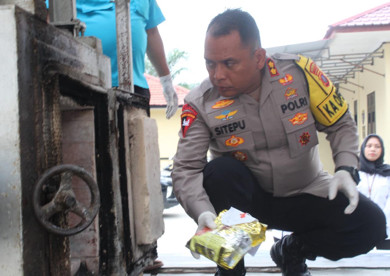 Lebih Ramah Lingkungan, Polres Sergai Musnahkan 7 Kg Sabu Pakai Incinerator