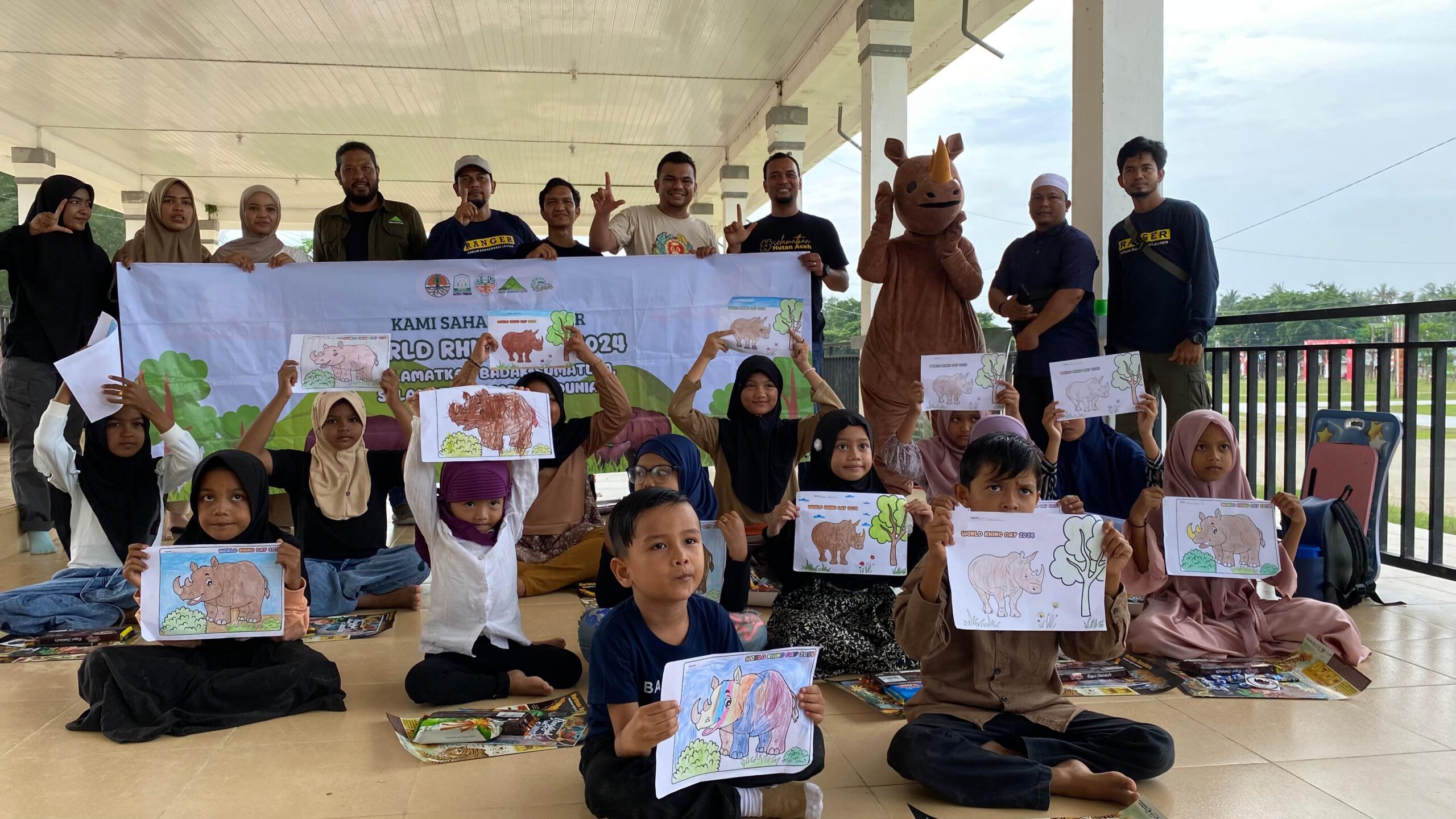 Puluhan Pelajar TK - SMA Meriahkan Lomba Mewarnai Badak Sumatera