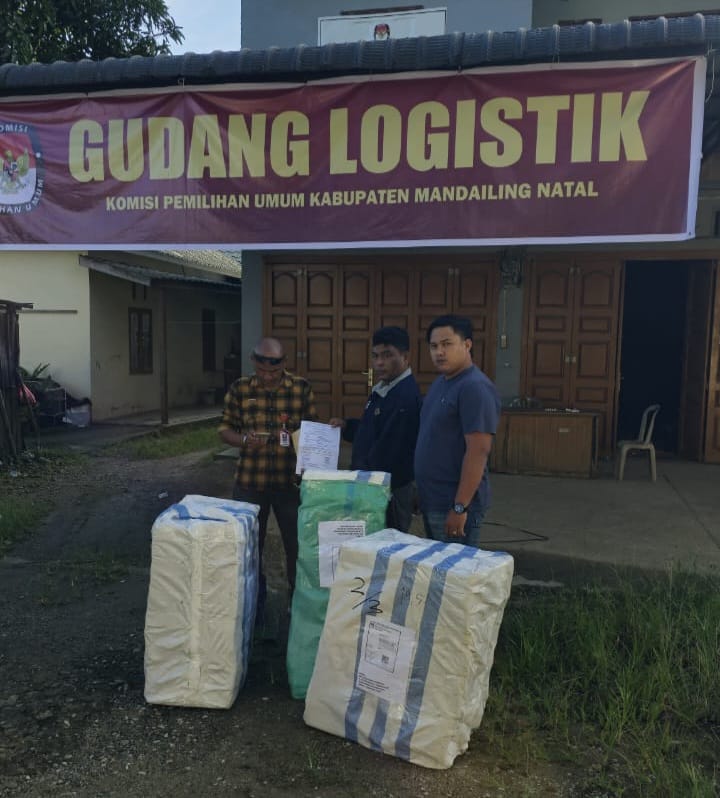 KPU Madina Terima Logistik Pilkada Tahun 2024 KPU Madina Terima Logistik Pilkada Tahun 2024