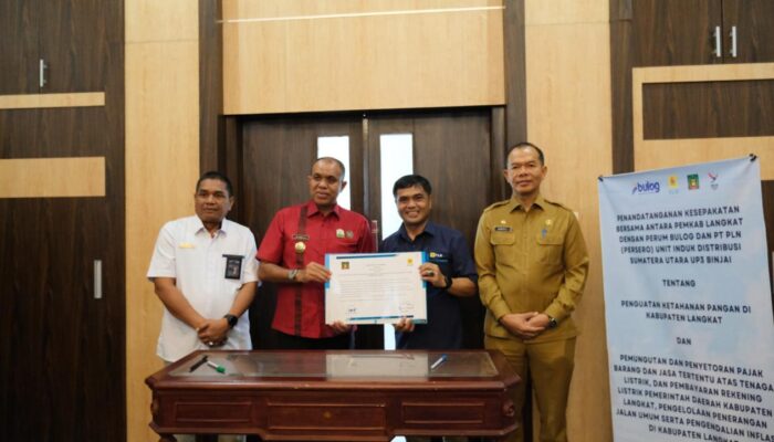 PLN UP3 Binjai Teken MoU Dengan Pemkab Langkat Dan BULOG