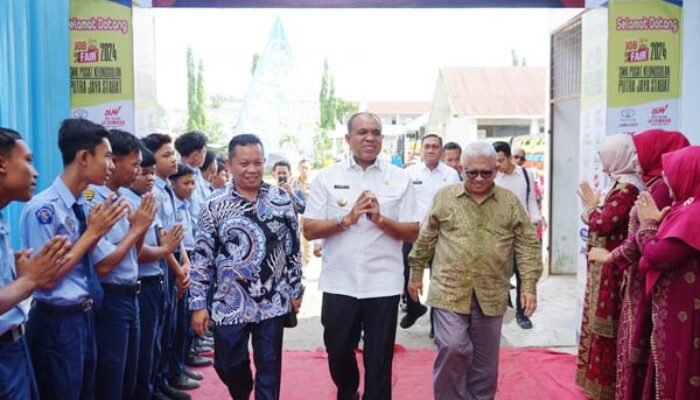 Pj Bupati Langkat Buka Job Fair SMK 2024