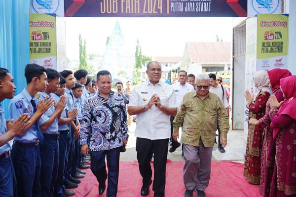 Pj Bupati Langkat Buka Job Fair SMK 2024