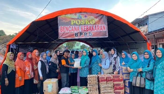 Ketua PKK Simeulue Salurkan Donasi Korban Kebakaran Sinabang