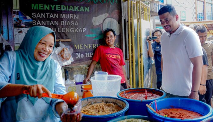 Blusukan Ke Pasar Cok Kodok Padangsidempuan, Bobby Nasution Terima Curhat Pedagang Soal Infrastruktur