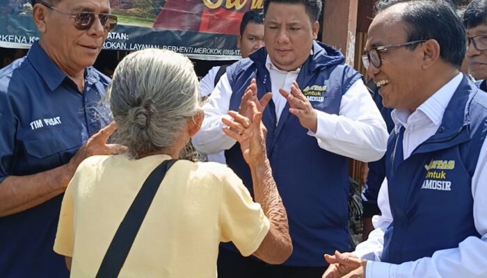 Paslon Vandiko-Ariston Gandeng Mantan Wabup Samosir Sapa Warga Nainggolan
